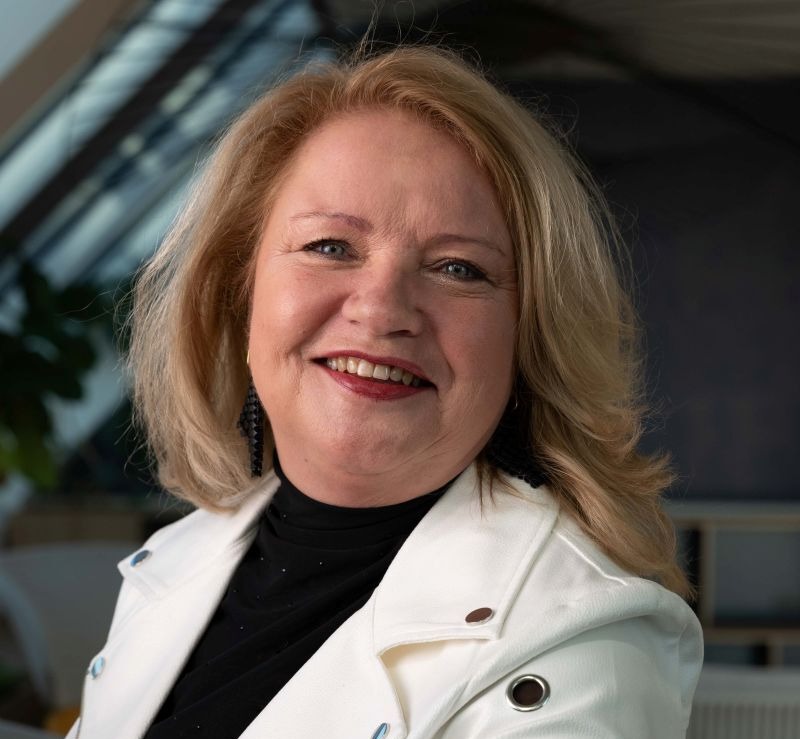 800x739_ISS-Mitarbeiterportraits-2026-Brigitte-Virag-Zvetolec
